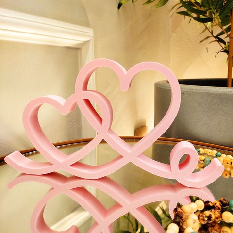 Estatueta Coração Romance 26cm - Decoração Casal Quarto Sala - Cor: Rosa Claro