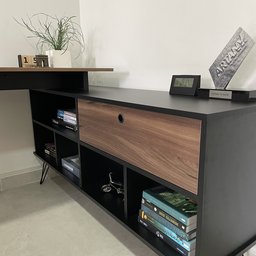 Escrivaninha em L 1 Porta 5 Nichos Pés Metálicos 136,5x135cm Dubai  - 21