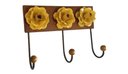 Ver imagem 1 de Cabide com Flor para Parede de Madeira Pendurador de Roupas e Toalhas Libertas Rosas Artesanato Cabi
