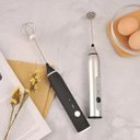 Ver imagem 3 de Misturador Bebidas Ovos Mini Mixer Fuê Portátil Elétrico Recarregável Q-2502 - Branco