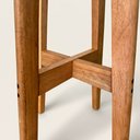 Ver imagem 2 de Kit 2 Banquetas Altas 70cm em Madeira para Cozinha e Área Gourmet – Resistente e Moderna – Arveni