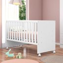 Ver imagem 7 de Conjunto Infantil Aurora Branco/branco: Berço Aurora + Rodízios + Guarda-roupa com Cômoda Aurora