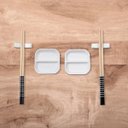 Ver imagem 2 de Kit Sushi 2 Pessoas 6 Pçs Hashi Japonês Madeira Molheiras Cerâmica e Apoios de Hashi Nankin Haus