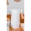 Ver imagem 2 de Garrafa Térmica Canelada com Cabo em Bambu Branco