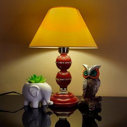 Abajur Moderno Luminária Quarto Sala Perry Vermelho Málaga e Dourado - 2