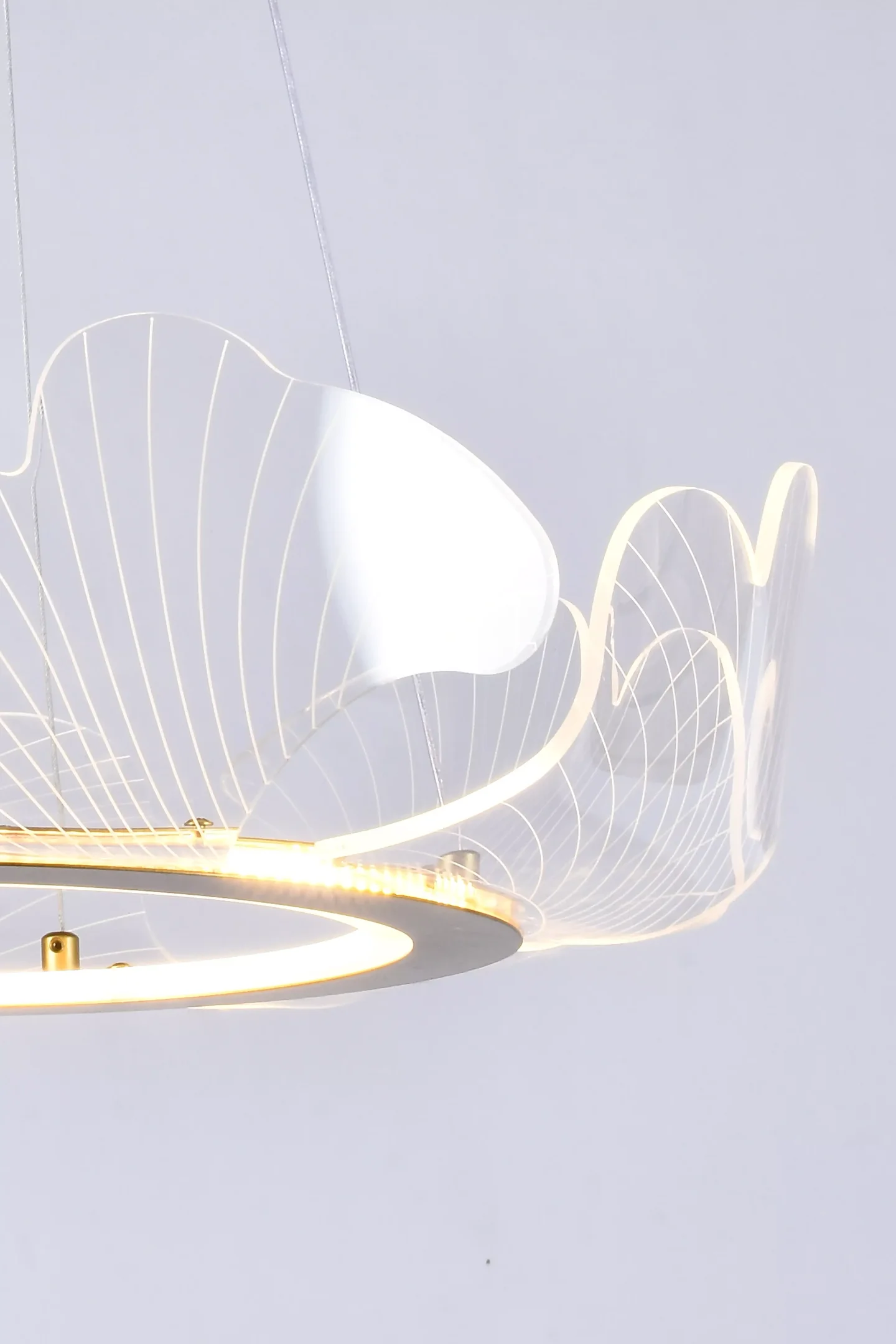 Ver imagem 3 de Pendente 50cm e Cabo 3mt Metal Branco com Acrílico Cristal Led Integrado 3000k Bivolt Tupiara