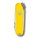 Ver imagem 4 de Canivete Suíço Victorinox Ref: 0.6223.8g Classic SD Colors Amarelo 7 Funções