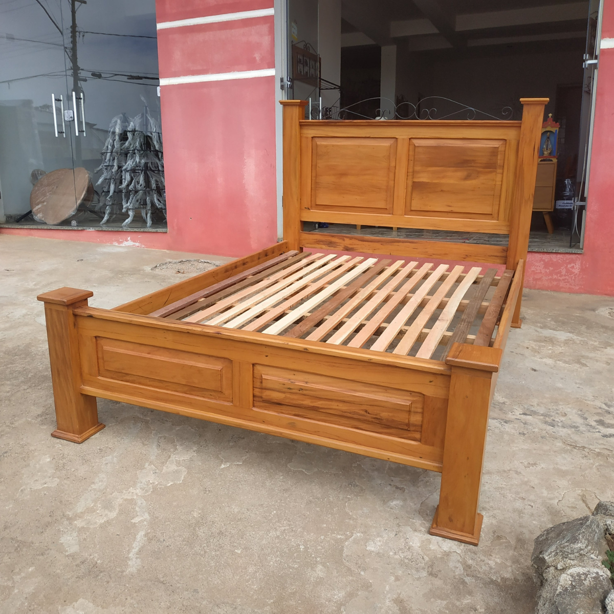 Cama Queen Size em Madeira de Demolição Modelo Almofadas Sudeste Rústico - 3