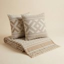 Ver imagem 4 de Kit Manta e Almofadas Decorativas para Sofá Imperial Bege - Nexta Casa