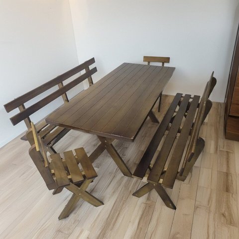 Conjunto Mesa de Madeira Maciça Rústica para Churrasco com 2 Bancos e 2 Cadeiras Marrom/Imbuia