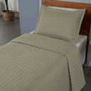 Ver imagem 2 de Kit Colcha Cobre Leito Matelado Solteiro 2 Peças Copacabana 300 Fios Cáqui