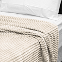 Ver imagem 3 de Cobertor Casal Manta Canelada Super Soft 1,80m X 2,0m Marfim