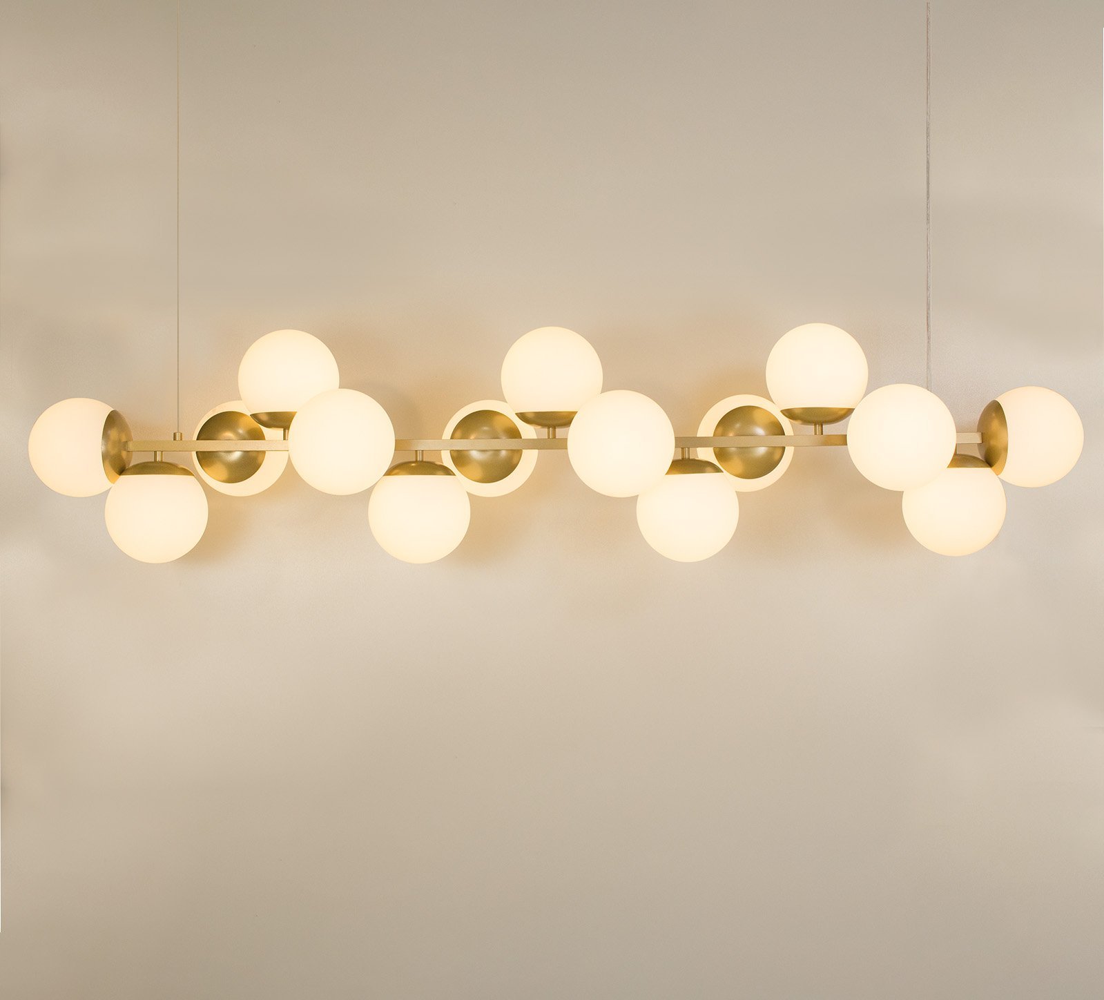 Luminária Pendente com 15 Globos de Vidro Estilo Jabuticaba Mod. Wg15.1 Wood Iluminação Dourado - 2