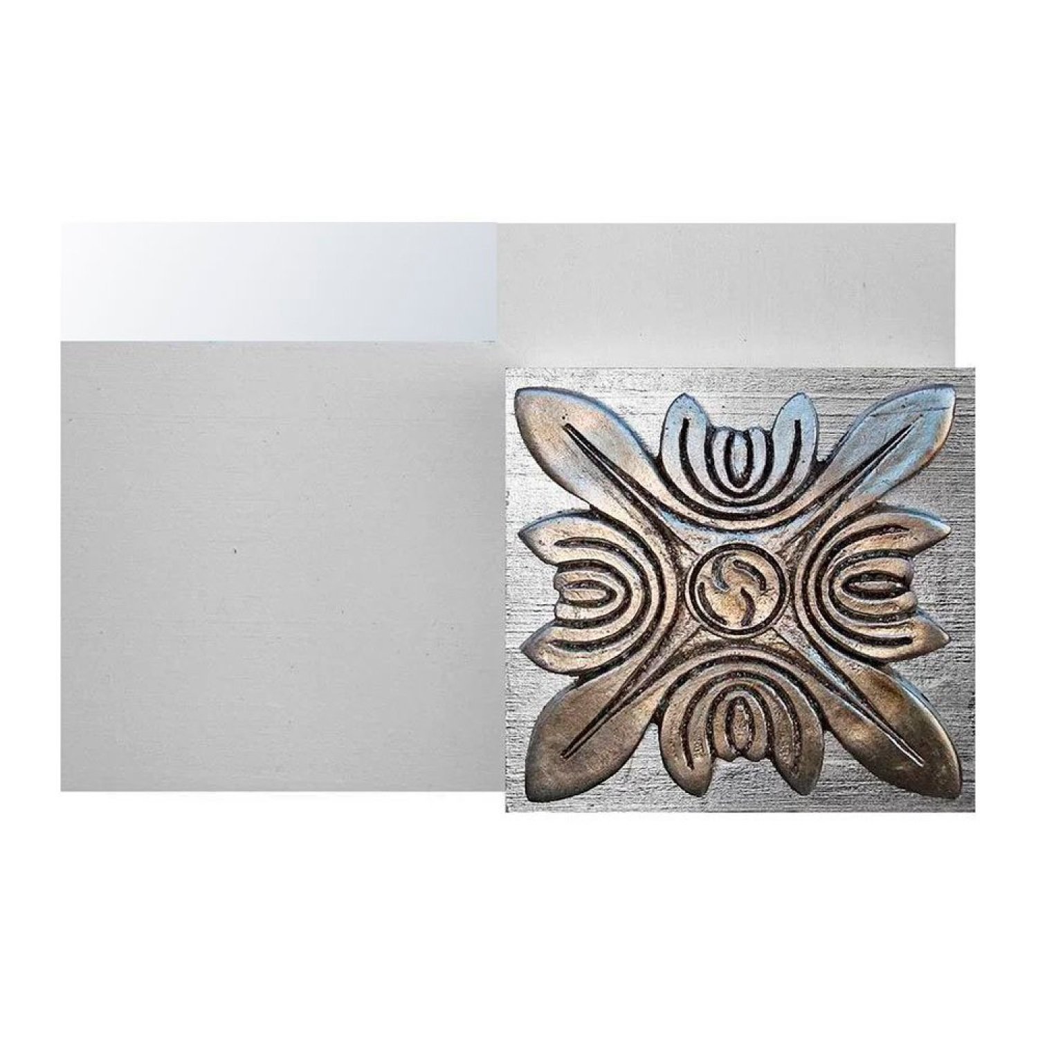 Espelho Decorativo com Moldura e Apliques Prata 92cm x 122cm Decore Ponto - 2