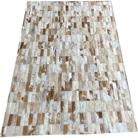 Tapete de couro bege malhado 1,00x1,50 sem borda peça 3x9cm