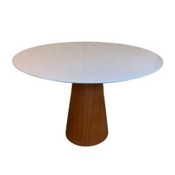 Mesa Cone 90cm Base Madeira Natural Mogno e Tampo Branco - 1