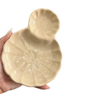 Prato Japonês de Cerâmica - Elegância e Funcionalidade para Sua Mesa:areia