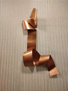 Decoração Escultura de Parede Abstrata em Aço cor Bronze Exclusiva no Brasil para Sala, Quarto, Escr