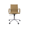 Cadeira de Escritório Esteirinha Diretor Bege em Couro Sintético - Base Giratória Cromada - 2