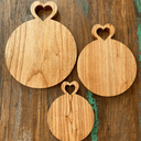Ver imagem 2 de Tábua de Madeira Alça Coração Luiza - Casa Toco