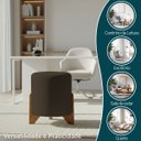 Ver imagem 4 de Puff Decorativo Eloah Redondo Assento Extra para Sala Quarto Suede Pufe com Pés de Madeira