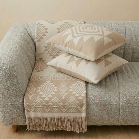 Kit Manta e Almofadas Decorativas para Sofá Montreal Bege - Nexta Casa