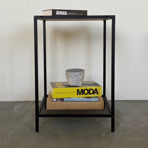 Mesa Lateral Auxiliar Industrial Retrô Quadrada 1 Prateleira Madeira/Aço York