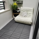 Ver imagem 4 de Kit 44 Peças Deck Modular Plástico 30x30 Quintal Piscina Box Cinza Liso