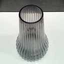 Ver imagem 2 de Vaso Decorativo de Vidro Fumê 28x17x17cm Enfeite Sala Mesa Estante Aparador