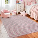 Ver imagem 1 de Tapete Sala Quarto Infantil 2,00 x 1,40m Rosa Chevron Artesanal Antiderrapante Moderno Rústico