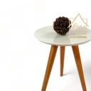 Ver imagem 5 de Mesa Lateral Redonda com Vidro Off White Pés em Madeira Maciça 100% MDF 50x40cm Marrom