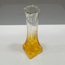 Ver imagem 4 de Vaso Decorativo de Vidro Amarelo 20x6x6cm Enfeite Sala Mesa Estante Aparador