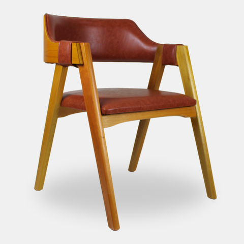 Cadeira de Madeira Viena Encosto Curvado Cor Mel Estofado Facto Premium Terracota