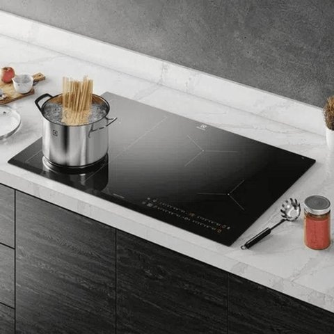 Cooktop 4 Bocas de Indução Electrolux Expert com Flexi Cook e Timer Ie8fb 220v