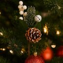 Ver imagem 2 de Kit 3 Galhos Natal Pick Nevado Folhagens Pinhas e Berries Branco 18cm - Magizi