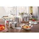Ver imagem 3 de Caçarola Brava Funda em Aço Inox Fundo Triplo com Tampa Plana e Alças 20 Cm 3,6 L