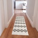 Ver imagem 2 de Tapete Passadeira Boho Ponto Cruz 45x140cm Natural/Preto - Antiderrapante FASTLAR
