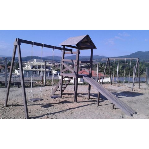 Parque Infantil em Madeira Plástica Maciça Playground 350cm Lanci / Lc-50