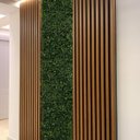 Ver imagem 1 de 9 Placas de Grama Artificial Buxinho 25x25 Cm P/ Parede Verde Decorativa em Ambientes Comerciais