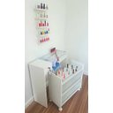 Ver imagem 2 de Kit Mesa Manicure Gaveta 84x80 + Carrinho Esmalteiro na Cor Branca