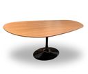 Ver imagem 2 de Mesa de Jantar Tulipa Saarinen Organica 140x90cm Base Preta Tampo Freijó