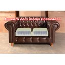 Ver imagem 2 de Sofá Chesterfield Luís Xv 2 Lugares C/ Almofadas Soltas - Couríssimo Marrom Café