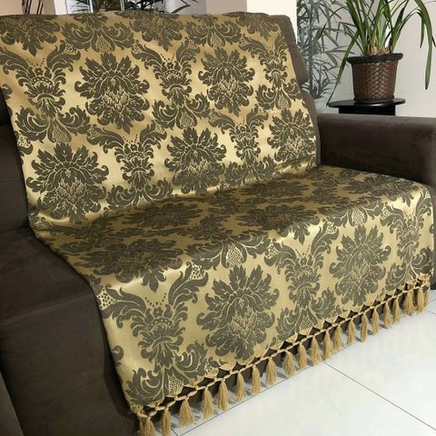 Manta para Sofá em Tecido Jacquard Medalhão 190x140cm