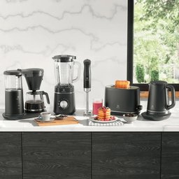 Cafeteira Elétrica Electrolux Preta Automática Expert Cmp70 - 127v - 2