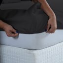 Ver imagem 2 de Lençol de Solteiro 1 Peça com Elástico Premium Percal de Microfibra 400 Fios Liso:preta