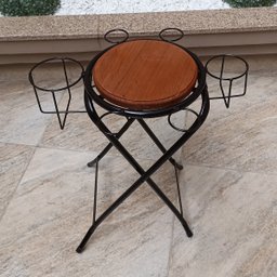 Mesa petisqueira dobrável de ferro e madeira super resistente e compacta com espaço para 4 copos 2 g - 5