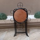 Ver imagem 7 de Mesa petisqueira dobrável de ferro e madeira super resistente e compacta com espaço para 4 copos 2 g