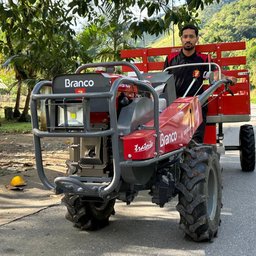 Microtrator Branco 18.0cv C/ Carreta Tracionada Basculante - 9