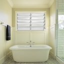 Ver imagem 2 de Janela de Alumínio Basculante 100x120cm 2 Secções 5 Básculas Ecosul Esquadrisul