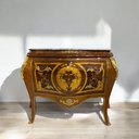 Ver imagem 2 de Cômoda Clássica Bombê de Marchetaria com 2 Gavetas com Tampo de Mármore 86x50x112cm